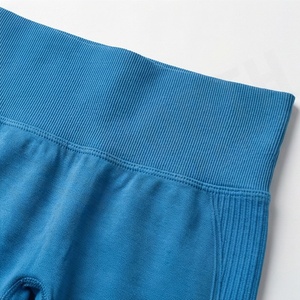 Ensemble de yoga cinq pièces pour femme, haut et bas, personnalisable avec logo, tenue de sport, vêtements d'exercice, vêtements de sport - Product Image 5