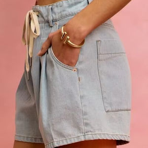 Shorts de mezclilla de tiro medio SO ME con cordón de algodón - Product Image 2