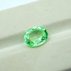 พลอยแซฟไฟร์สีเขียวเพาะเลี้ยงในห้องปฏิบัติการที่ได้รับการรับรองจาก HAYAAT GEMS น้ำหนัก 3.10 กะรัต รูปทรงวงรี (10x8x4 มม.) รุ่น N-154 สำหรับทำเครื่องประดับ ผลิตในอินเดีย - Product Image 6