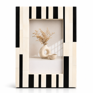 Marco de Fotos Rectangular de Madera Natural Hecho a Mano con Diseño de Rayas Diagonales, para Exhibición Vertical en Mesa, Personalizable - Product Image 2
