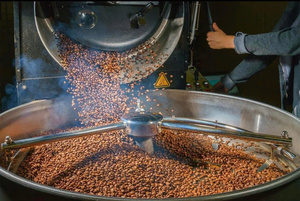 Espresso Blend Roasted <b>Coffee</b> <b>Beans</b> Arabica Robusta Mix Perfect Balance for Cappuccino and Latte Art Wholesale - Product Image 6