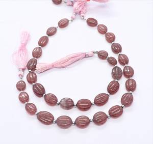 Perles ovales sculptées à la main en quartz fraise rose naturel 9x13 MM, perles de pierres précieuses en quartz fraise, 9 pouces, fraise sculptée - Product Image 1
