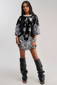Chemise florale brodée à sequins surdimensionnée à manches trois quarts pour homme, en polyester tissé, sans col, idéale pour l'été - Product Image 4