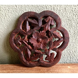 Soporte Decorativo Redondo Rústico de Madera de Sheesham Tallado a Mano para Colgar en la Pared, para Macetas, Venta al Por Mayor - Product Image 2