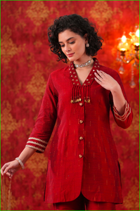 Conjunto de Chaqueta Roja con Detalles Brillantes - Product Image 6