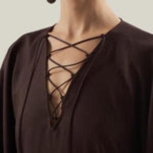 Caftán Negro Elegante Hecho a Mano con Cuello en V, Manga Larga, Detalle de Borlas Asimétricas, Tela de Algodón, Largo hasta el Suelo, para Fiestas, para Todas las Temporadas - Product Image 5