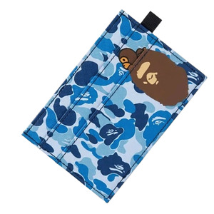 Cartera Porta Tarjetas Unisex BAPE con Diseño de Camuflaje Azul y Estampado de Cabeza de Mono, Estilo Hip-Hop - Product Image 2