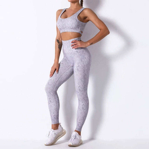 Vêtements de yoga et de fitness pour femmes en gros, 2 pièces, haute qualité, impression personnalisée, légers, en spandex, ensembles de yoga pour femmes - Product Image 1