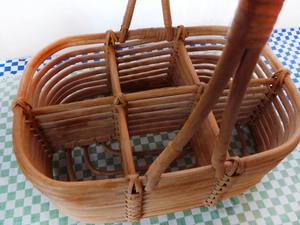 Cesta de picnic de ratán única, perfecta para transportar vino, champán y bebidas, y como almacenamiento decorativo para la mesa de recepción de invitados, procedente de la India. - Product Image 2