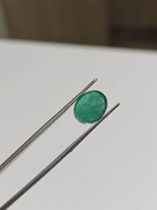Esmeralda Verde de Alta Calidad de 5.70 ct, Forma Ovalada, Gema Natural para Diseño de Joyería Personalizada al Mejor Precio - Product Image 3