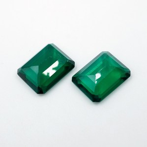 พลอยมรกตเพาะเลี้ยงคู่: รูปทรงคุชชั่นสีเขียว 5 กะรัต, ขนาด 10x8 มม. - Product Image 5