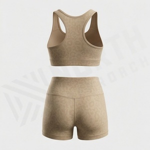 Ensemble de yoga conçu avec un soutien-gorge court, vêtements de sport de haute qualité, respirants, pour la gym et le fitness - Product Image 2