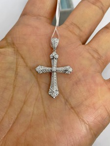 Pendentif classique en argent plaqué avec croix de Jésus, orné de cristaux de moissanite et de strass, style hip-hop, bijou unisexe, cadeau - Product Image 2