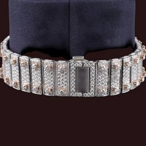 Reloj de Hombre de Moda con Esfera Cuadrada de Diamantes Moissanite de Alta Calidad en Dos Tonos, Totalmente Cubierto de Piedras, con Números Romanos y Movimiento de Cuarzo - Product Image 4