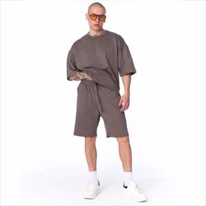 Ensemble de survêtement d'été en coton imprimé de haute qualité avec t-shirt à manches courtes et short assorti, broderie, t-shirt et short pour homme - Product Image 1