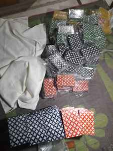 กล่องเก็บเครื่องประดับทรงสี่เหลี่ยมทำมือจากเรซิ่นและไม้เอ็มดีเอฟ ตกแต่งด้วยลายฝังกระดูก สำหรับเก็บแหวน สร้อยคอ และเครื่องประดับอื่นๆ ใช้ตกแต่งบ้าน - Product Image 3