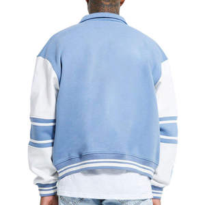 Chaqueta acolchada universitaria de béisbol de algodón teñido liso con mangas de PU impermeables y detalles de lona, estilo Letterman, para otoño - Product Image 3