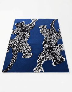 Tapis d'appoint moderne en laine tuftée à la main, de luxe, biologique, abstrait, contemporain, fait main, de designer, audacieux et artistique pour la décoration intérieure - Product Image 5