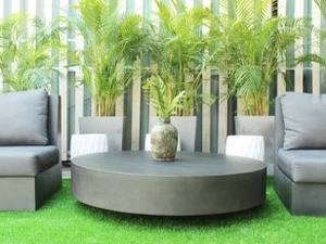 Canapé d'angle modulable en béton gris moderne en forme de L avec accoudoirs à rail, durable pour salon - Product Image 3