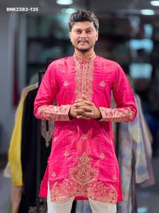 ชุดคุร์ตะผู้ชายแบบสวมใส่ได้เป็นครั้งคราว แต่งลายปักดิ้นเงาหลายเส้น พร้อมชุดนอนผ้าฝ้ายผสม  จัดจำหน่ายโดยซัพพลายเออร์ชาวอินเดีย - Product Image 6