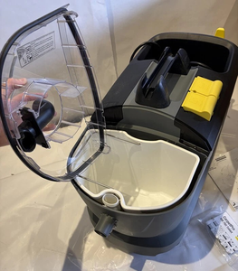 เครื่องทำความสะอาดพรมเชิงพาณิชย์ PUZZI 10/1 1.100-133.0 ถังขนาด 2.6 แกลลอน - Product Image 2