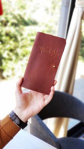 Elegante Porta-Cuadernos de Cuero Genuino para Restaurante, con Logotipo Grabado Personalizado, Presentador de Facturas Premium para Camareros de Cafetería LBH-0036 - Product Image 3