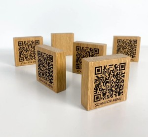 Porta Menús Personalizado de Madera de Pino Natural Ecológico con Código QR Grabado, Soporte de Exhibición de Mesa, Letrero de Mesa, Estilo Antiguo Moderno - Product Image 5