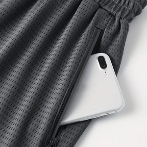 Shorts de sport pour homme en maille unie noire, coupe ample, longueur genou, pour l'été, jogging, course à pied, avec poche zippée, respirant - Product Image 5