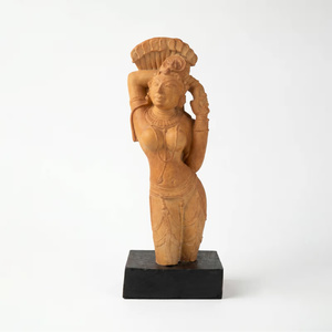 Sculpture Alasa Nayika |   Réplique du Musée d'Art du Temple Indien, Beauté Céleste du Xe Siècle - Product Image 1