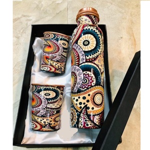 Juego de botellas de agua de cobre con diseño floral tropical, ecológicas, para el hogar, con tapas incluidas, exportación directa de fábrica - Product Image 6