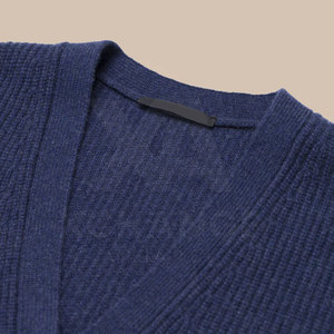 Cárdigan Moderno de Mujer de Calidad Premium, Tejido Duradero, Ideal para Uso Casual, Atuendos de Oficina y Combinaciones por Temporada - Product Image 4