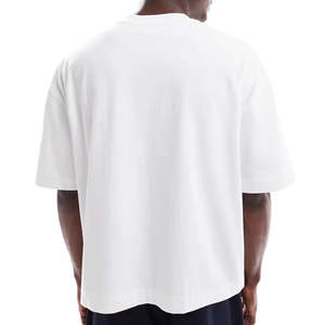 Camiseta de corte holgado y pesado, blanca lisa, con detalles negros, de punto, estilo boxy. - Product Image 3