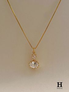 Pendentif minimaliste en or avec diamant de laboratoire certifié IGI, forme ronde, collier pendentif - Product Image 4