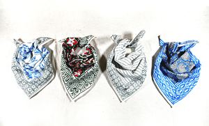 Foulard carré en coton doux à imprimé botanique fait main, léger et contemporain, accessoire de voyage - Product Image 6