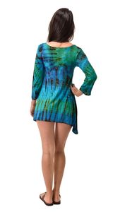 Robe tunique bohème tie-dye peinte à la main en rayonne et élasthanne pour la détente - Product Image 4