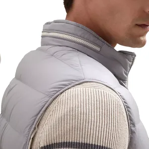 เสื้อกั๊กพัฟเฟอร์แบบไม่มีแขนสำหรับผู้ชาย น้ำหนักเบา ระบายอากาศได้ดี สวมใส่สบาย รับสกรีนโลโก้ คุณภาพสูง สำหรับขายส่งช่วงฤดูหนาว - Product Image 5