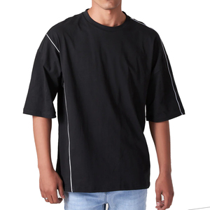 T-shirt Oversize Homme Personnalisé avec Logo et Passepoil Contrastant, Rayures Noires et Blanches, Épaules Tombantes, Coton Lourd, Style Streetwear - Product Image 2