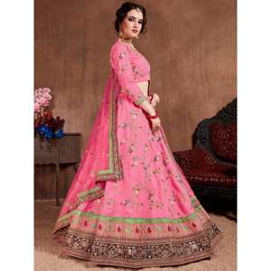 Vêtements de mariée brodés de créateur rose élégant Lehenga Choli pour décorations murales de fête - Product Image 4