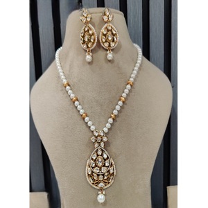 Gorgeous Gold Plated Alloy Necklace and Earring <b>Set</b> with <b>Crystal</b> Rhinestones and Pearls Water Drop Design for Wedding - Product Image 1
