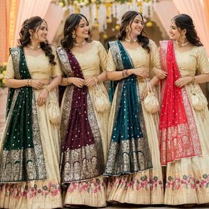 Lehenga Choli en soie Paithani de qualité supérieure avec bordure contrastée et dupatta en soie satinée Zari, prix de gros par Royal Export - Product Image 1