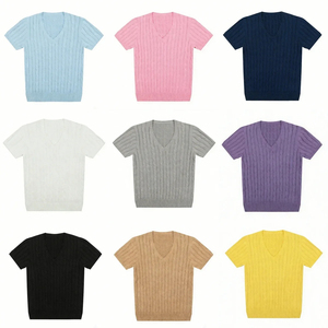 เสื้อยืดและเสื้อโปโลผู้หญิง สไตล์ Old Money คอวี สีพื้น ปักลายถัก เสื้อยืดผู้หญิง เสื้อโปโลผู้หญิง - Product Image 6