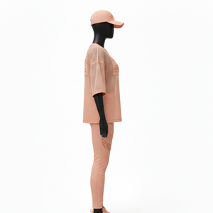 Conjunto de Camiseta Oversize de Malla para Mujer con Leggings Ajustados, Tejido Suave de Poliéster y Spandex 180 GSM, Paneles con Logotipo Personalizado Termoaplicado - Product Image 3