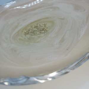 จานเรซิ่นตกแต่ง จานใส่เครื่องประดับ จานใส่กุญแจ รูปทรงไม่สมมาตร ขนาด 9 นิ้ว จานตกแต่ง งานแฮนด์เมด ของขวัญทางธุรกิจ สไตล์โมเดิร์น - Product Image 6