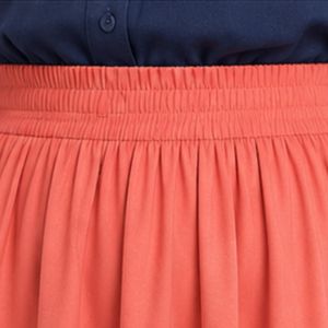 Conjunto de Blusa Bordada y Falda Maxi para Mujer, Color Azul Marino y Coral, Manga Larga, Cierre de Botones, Cintura Alta, Dos Piezas, OEM - Product Image 5