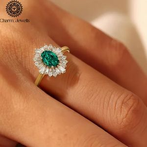 Bague de fiançailles classique en moissanite plaquée or rose et argent pour femme, sertie de griffes - Product Image 4