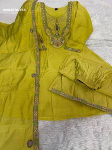 Proveedor de conjuntos de Kurti Anarkali, Plazzo y Dupatta de la mejor calidad, con bordado multihilo hecho a mano, de Mal Chanderi, desde India. - Product Image 5