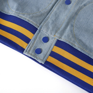 แจ็คเก็ตยีนส์ Sigma Gamma Rho แบบ Bomber สีน้ำเงินสั่งทำพิเศษ เสื้อแจ็คเก็ตยีนส์ลำลองสไตล์สตรีทแวร์ พร้อมปลายแขนและชายเสื้อแบบริบ OEM ODM - Product Image 6
