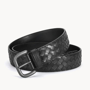 Ceinture en cuir de vachette avec boucle en acier, écologique et durable, design décontracté, finition lisse, ajustement confortable, personnalisable - Product Image 1