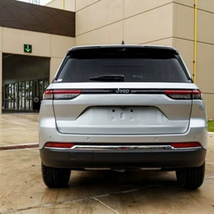 Grand Cherokee 4xe 4dr SUV 4WD Usado en Buen Estado - Product Image 1