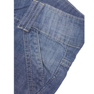 Shorts en jean modernes pour hommes, coupe décontractée et confortable, shorts en jean élégants et décontractés, parfaits pour les aventures estivales - Product Image 2